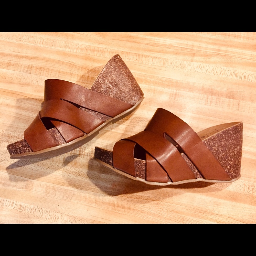 NWOB Blowfish Slip on Wedges